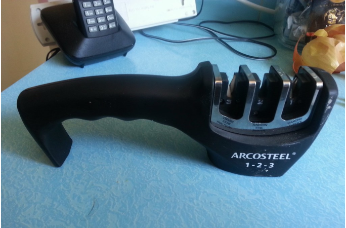 包丁が研いでも切れない 本当に切れなくなったときの対処法とは